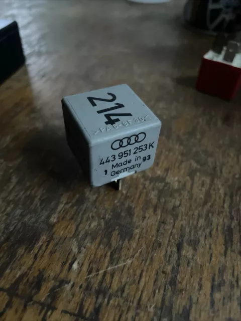 Relais 214 Elektrolüfter Lüfter Audi A4 A6 A8 80 100 VW Passat 3B T4 443951253K
