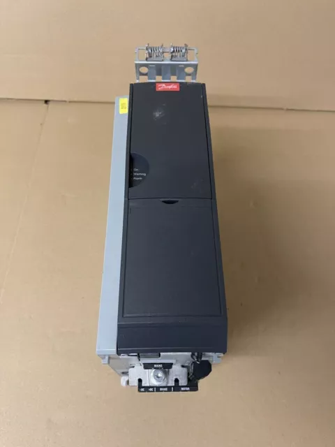 DANFOSS FC-302PK55T5E 0,55 kW Frequenzumrichter 131B0027 mit MCA 120 Profinet