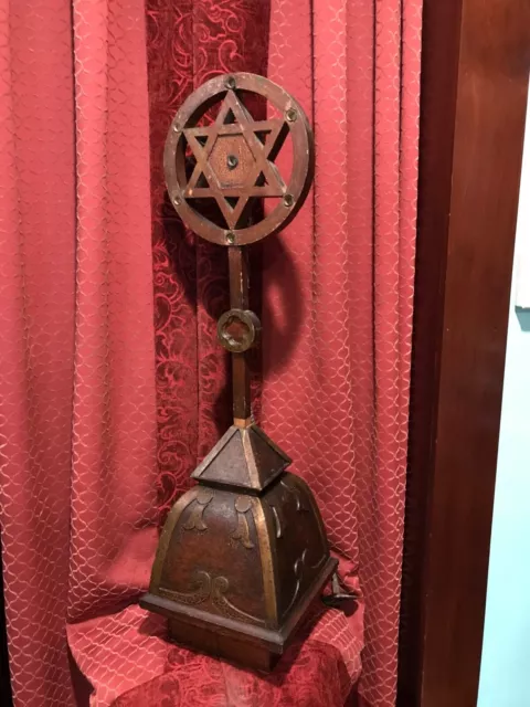 Antique newel post cap from Temple/Lodge/Church/Masonic? in oak