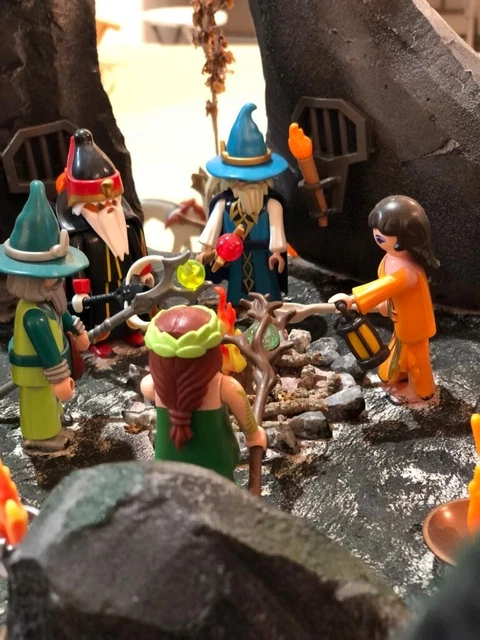 Décors Fontaine Médiévale Pour Crèche Ou Playmobil - Fait Main - Parfait état