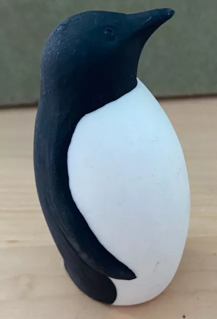 HIGHBANK  Porcelain  Penguin  figure.  3"