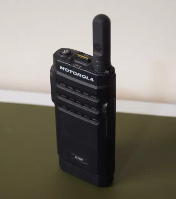 Motorola SL1600 2 Way Radio Digital & Analogue 16 channels