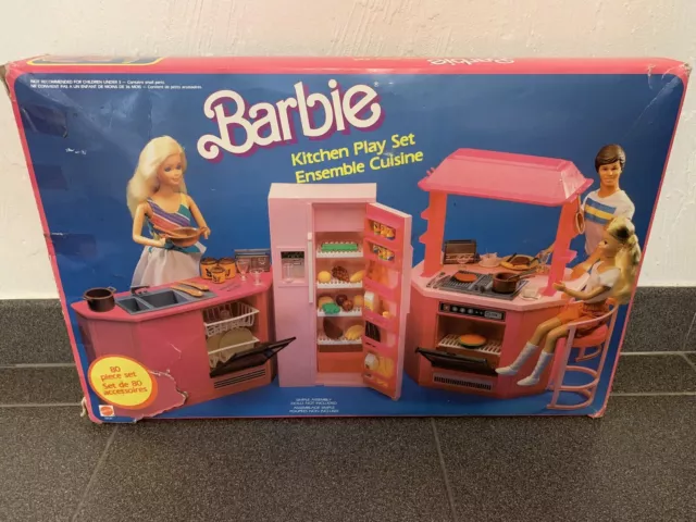 Barbie - Ensemble de mobilier dextArieur Barbie avec four A pizza