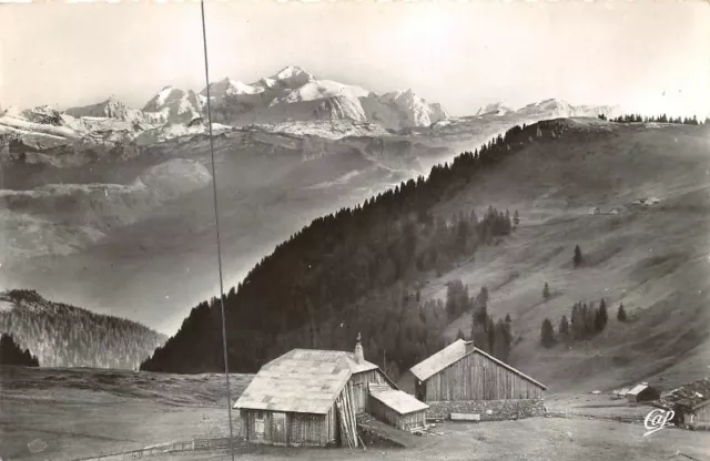 Environs de DIVONNE-les-BAINS - Col de la FAucille - Panorama sur le Mont-Blanc