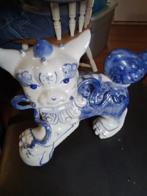 Vintage Chinese Blue White Porcelain Guardian Lion Shishi Foo Dog Statue