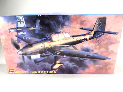 Maquette d'avion en plastique JUNKERS Ju87B-2 STUKA 1/48