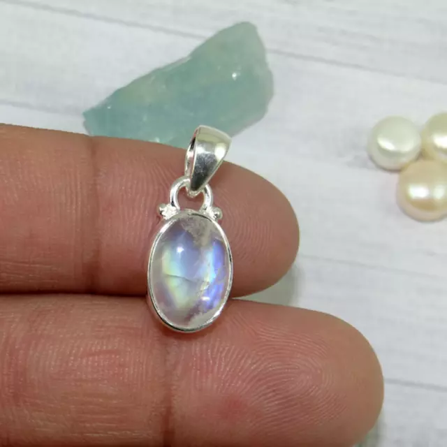 Beautiful Moonstone Gemstone 925 Sterling Silver Statement Pandant D-214