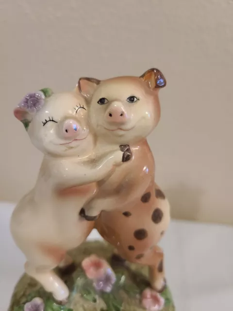 Adorable OTAGIRI Hand Painted Music Box Hugging Pigs "You've got a Friend" 2