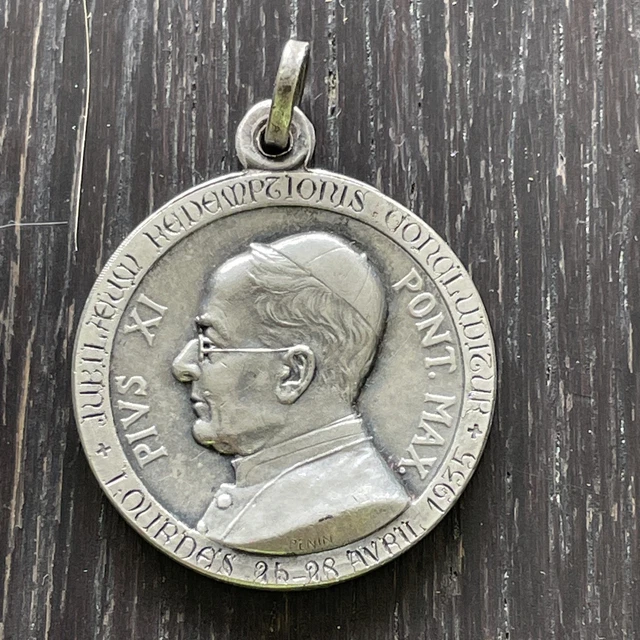 Pendentif Médaille Ethnique Signé M. Buffet - Occasion Bon état