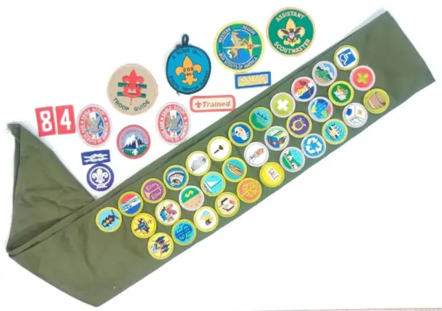 BOY SCOUT BSA Merit Badge SASH BADGES & PATCHES 34 badges 26 patches