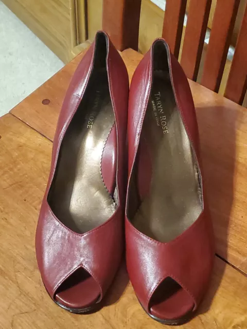 TARYN ROSE  Leather Open Toe Wedge Heels Sz 11