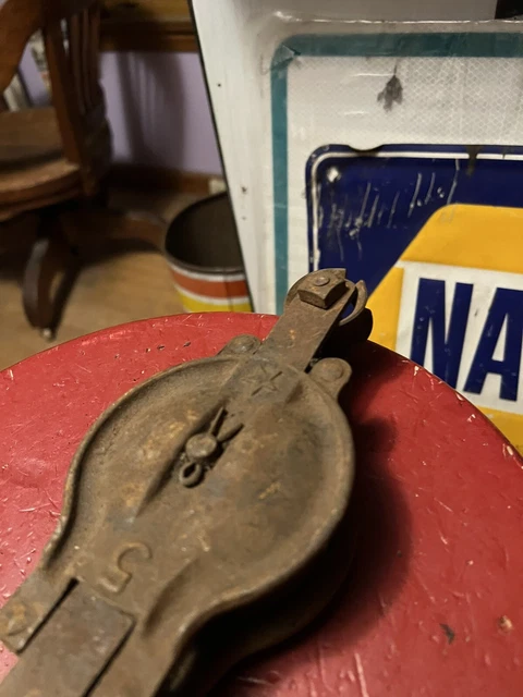 Antique Old Cast iron Star Brand Hay Trolley Carrier Barn Drop Rope Pulley USA 5