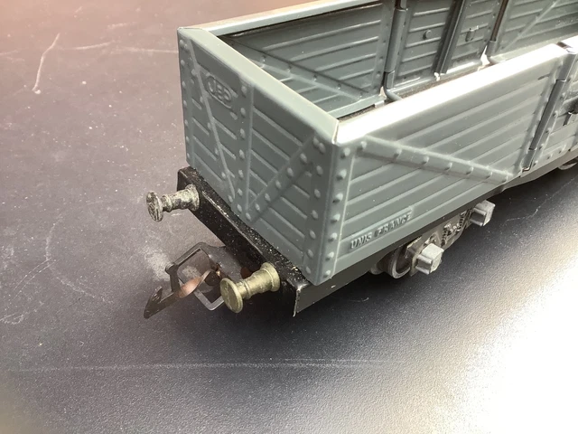 Le wagon plate forme jaune a bogies en miniature Jep échelle zéro