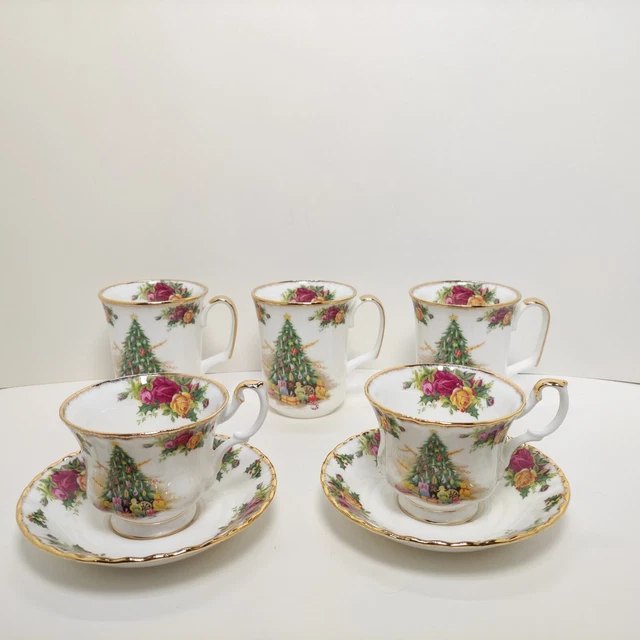 RARE 1990 ROYAL Albert "Christmas Magic" Tea Cup & Saucers & Mug. (7
