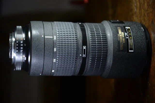 téléobjectif photo Nikon AF 80/200 f/2,8
