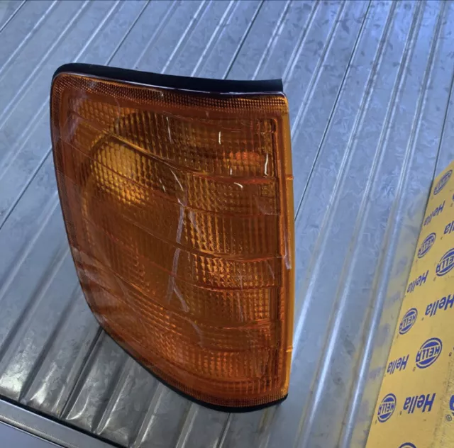 HELLA Genuine 9 EL 129614-011 W124 Mercedes Benz  Yellow Turn Signal Right