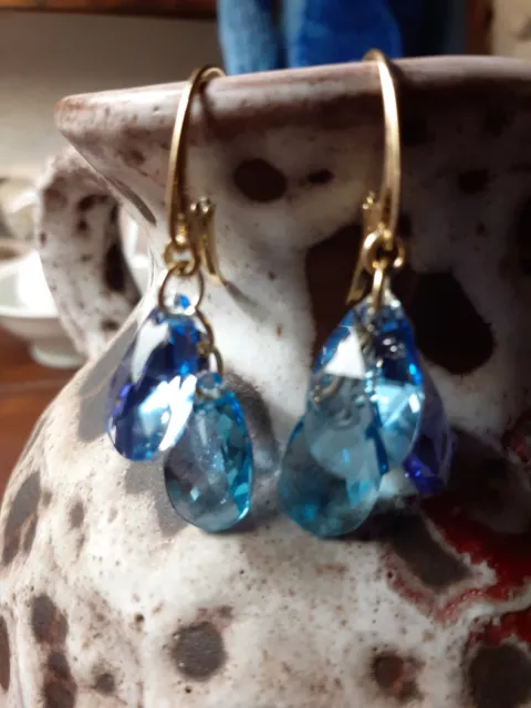 Boucles D’oreilles En Plaque  Or Et Pendants En Cristal Bleu 2