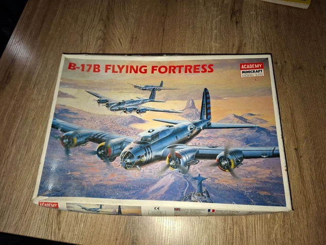 Maquette Avion Boeing B-17G Flying Fortress – Academy Minicraft 1/72, Occasion