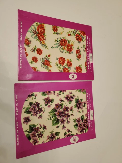 2 juegos de calcomanías florales decorativas vintage Meyercord en embalaje original.