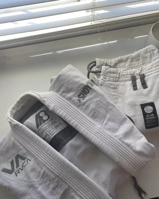 USED, AS IS Shoyoroll Batch 38 RVCA (Mendes Brothers) BJJ gi size A1 ...