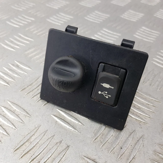 Toyota Avensis Mk3 T270 Aux In Usb Porta Presa Accendino Per Sigarette 2016 58915-05020