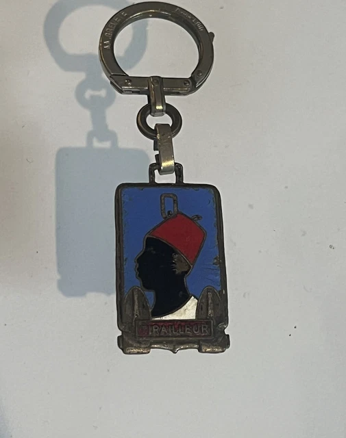 RARE ANCIEN PORTE Clé EMAILLÉ AUGIS LE TIRAILLEUR ! Key Ring 1960s EUR 17,00 PicClick FR