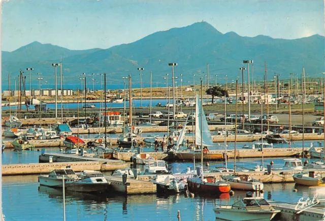 CPM -Saint-Cyprien plage le port de plaisance (150096)
