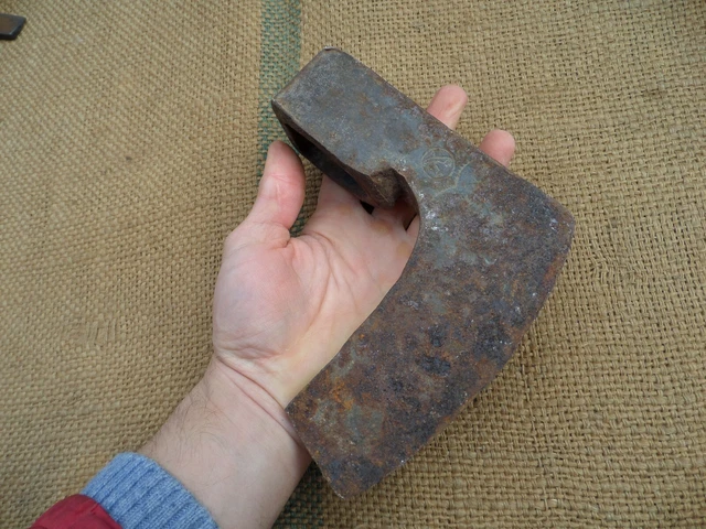 Hache de menuisier norvégienne artisanale rustique - outil