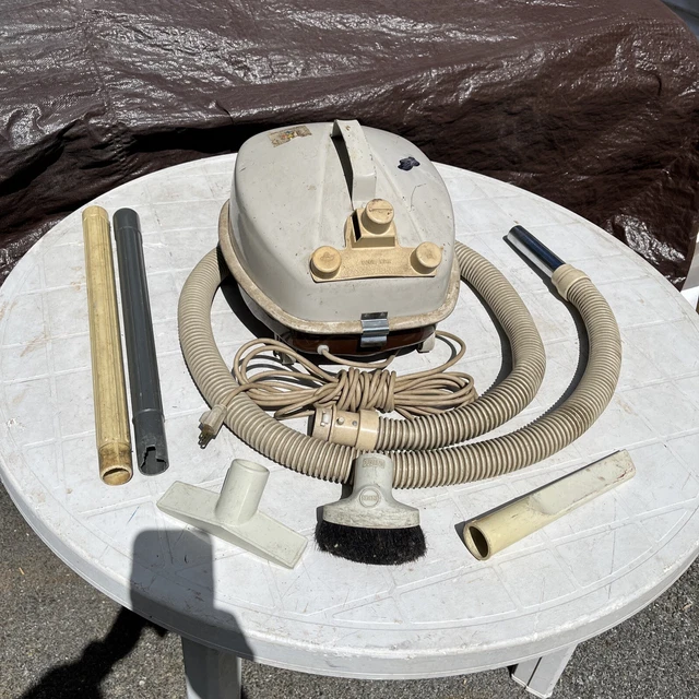 VINTAGE EUREKA CANISTER Vacuum Model 665 Tan 50s 60s?? 40.00 PicClick