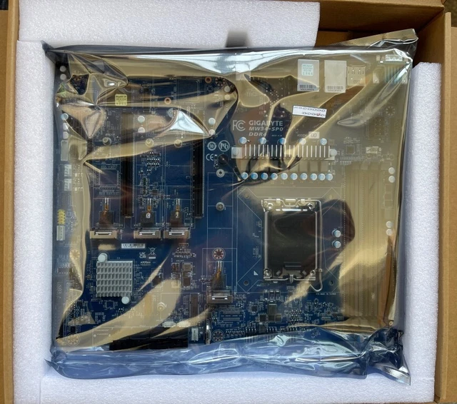 GIGABYTE MW34SP0（REV1.1）LGA1700 W680 DDR4 IPMI Support 12/13/14 th i7