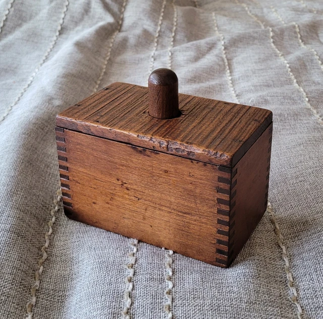 WOODEN WOOD PRIMITIVE Butter Mold Press Stamp Dovetail Box 45.00