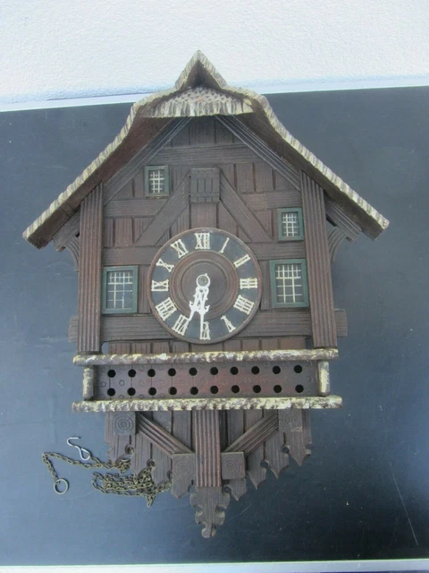 Reloj de cuco antiguo