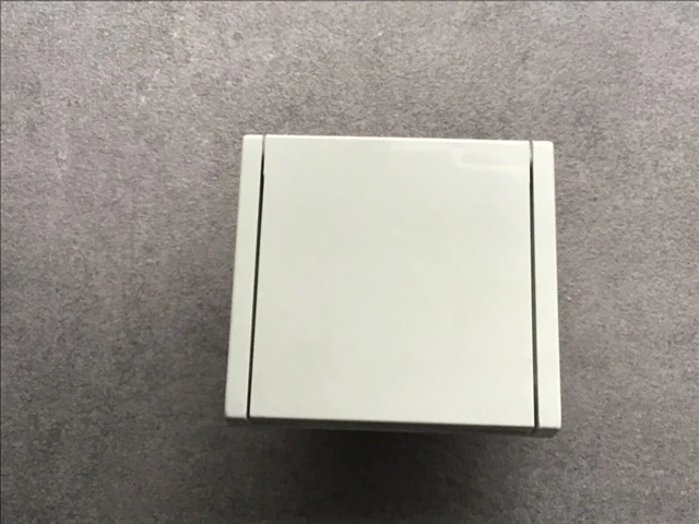 Prise legrand p17 d'occasion - Bricolage