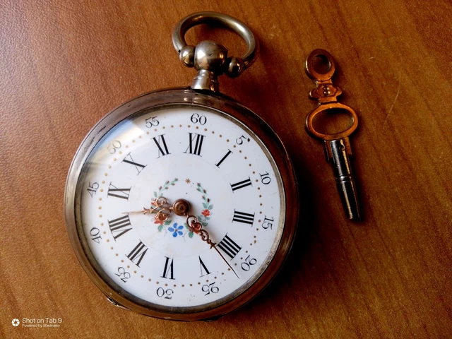 Montre à Gousset Ancienne En Argent - Ne Fonctionne Pas (HS) - Pour Collection Ou Décoration