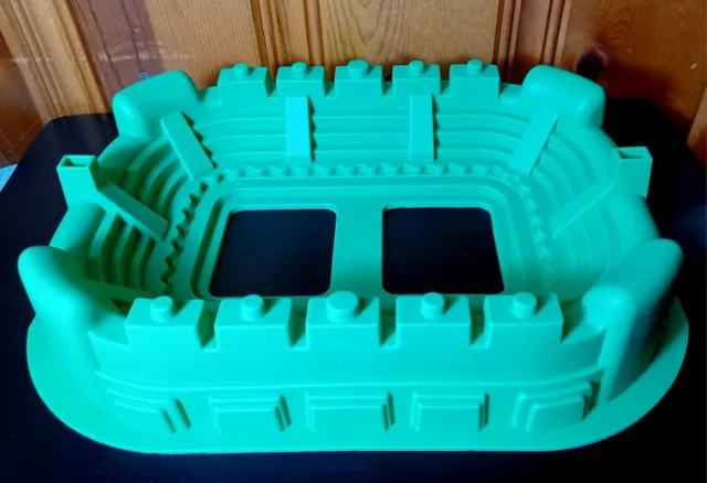 Silicone Football Stadium Bakeware Flexible Pan For Cake Green Mold Crofton NFL