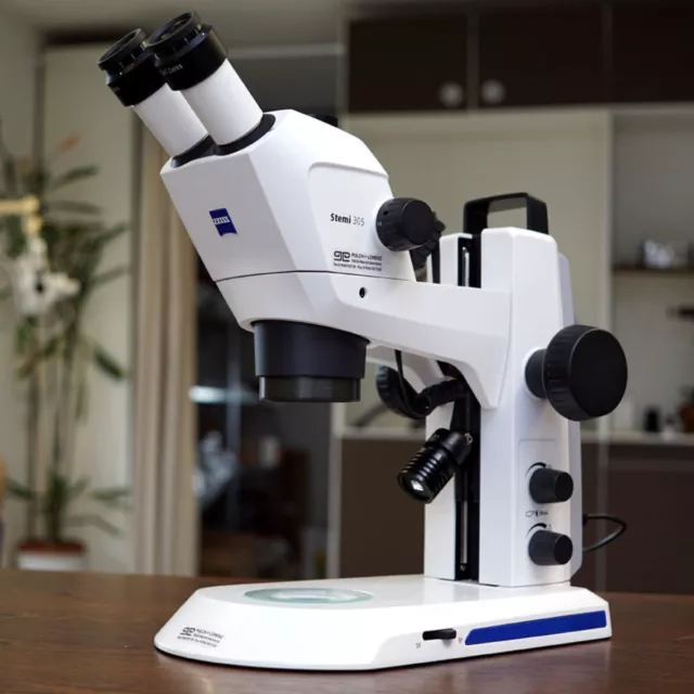 Stereomicroscopio Zeiss ""Stemi 305"" trino set EDU con treppiede ✔ faretto (LED) ✔