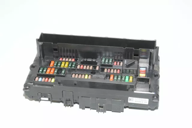 BMW F10 5er F11 F06 Courant Avant Énergie Distribution Boite Avant 9252815