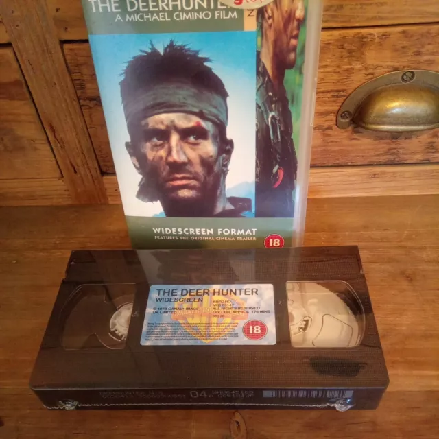 THE DEER HUNTER -Robert De Niro New/Sealed VHS £8.99 - PicClick UK