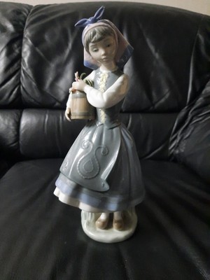 Vtg Lladro Spain Daisa Porcelain Figurine #1416 Budding Blossoms Girl Flowers