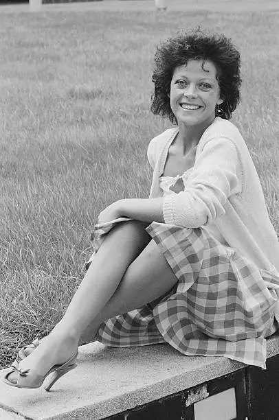 Scottish Actress Singer & Television Presenter Isla St Clair 1983 OLD PHOTO