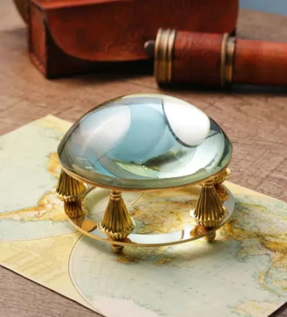 Bureau Vintage en Loupe de Noyer, 1930s en vente sur