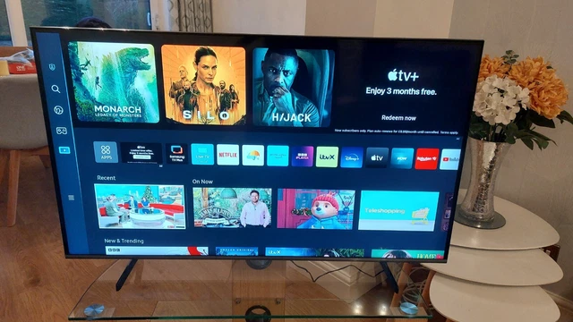 Samsung 43 Tv Qled 4k Ultra HD Smart With TV plus/freesat HD, Immaculate