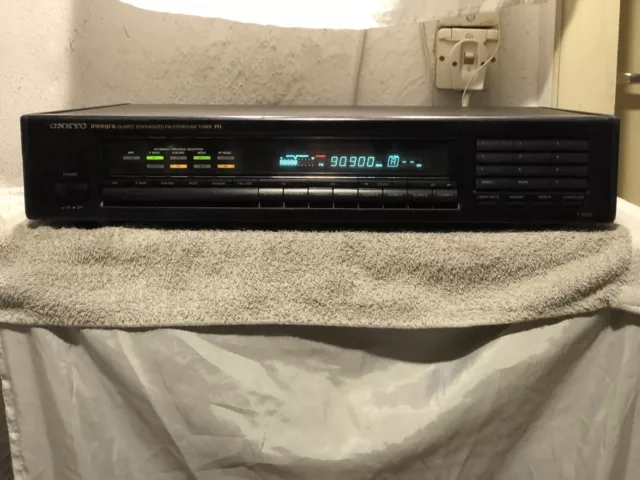 Onkyo T-4850 Integra,AM/FM Tuner,Schwarz,Metallfront,RI,4-Fach APR,