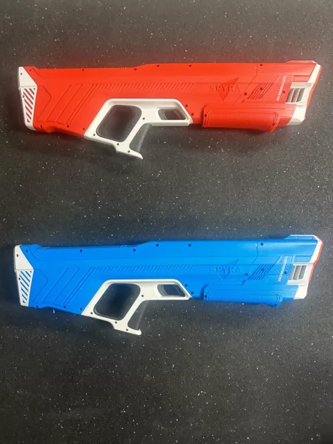 Spyra Two - Super Blaster Duel Pack - Two Electronic Water Guns - Red and  Blue