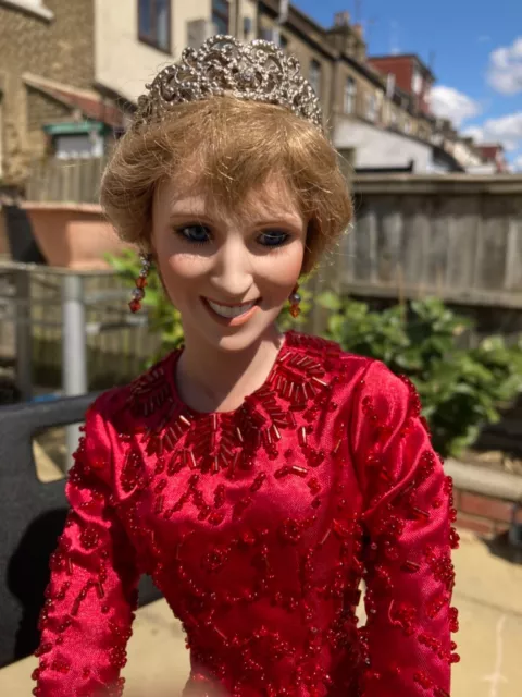 The Ashton Drake Royal Princess Diana Porcelain Portrait Doll 19” Crown Queen 18 The Ashton Drake Royal Princess Diana Porcelain Portrait Doll 19” Crown Queen 18