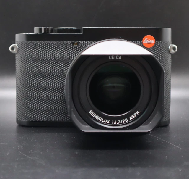 Leica Q2 Digital Camera With 28MM Lens, With Charger and 2 batteries