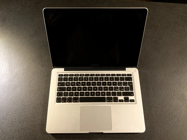 Apple MacBook Pro 13.3" Late 2011 (500GB SSD, Intel Core i5 2.4 GHz, 8GB DDR3)