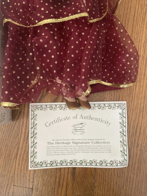 Heritage Signature Collection Porcelain Light Up Doll HOLLY # 12284  COA 2000 3