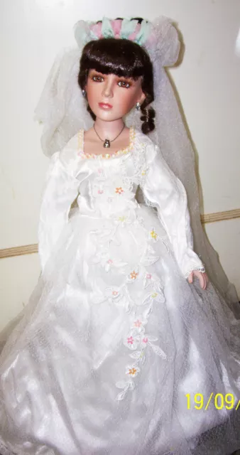 DOLL COLLECTIBLE Porcelain Gorgeous Duck House Bride Doll 22" Tall Wooden Stand