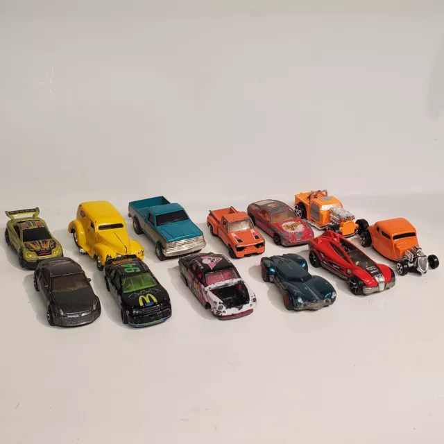 MIXED LOT OF Toy Diecast Cars- Hotwheels-matchbox-racing Champions ...